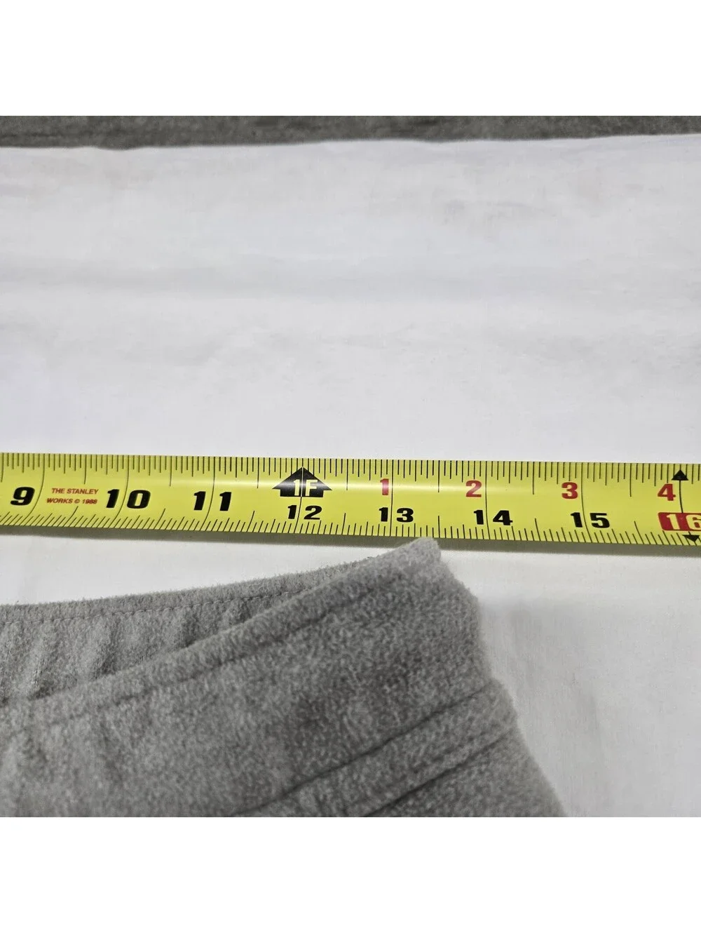 EUC Men's SMALL Nike Tech Fleece Winter Joggers Grey Logo Sweatpants DQ4808-016